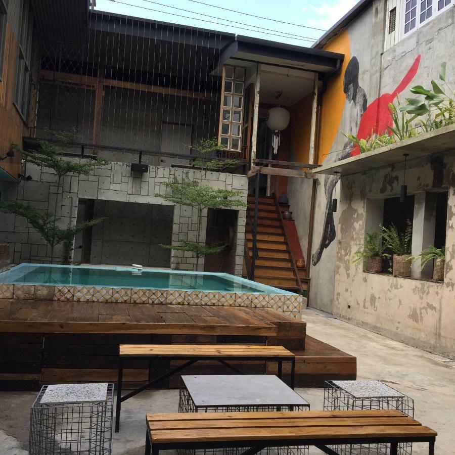 The Flying Fish Hostel Cebu Exterior foto