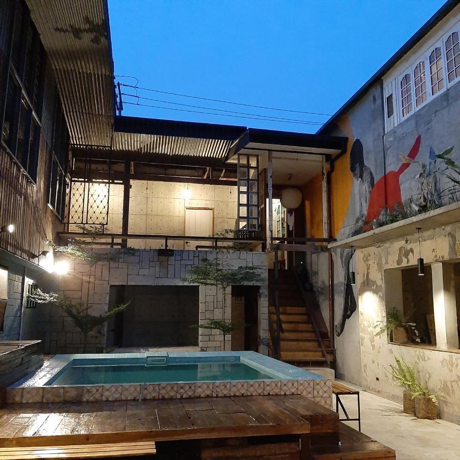 The Flying Fish Hostel Cebu Exterior foto